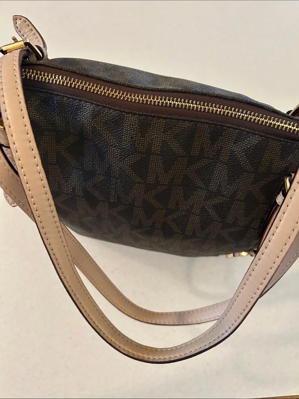 MICHAEL Michael Kors Jet Set East West Tote Signature Monogram Canvas E-1306